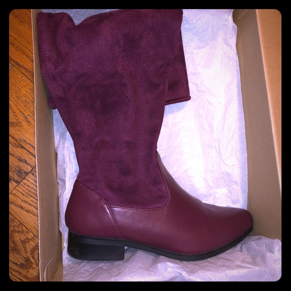 Knee high velvet boots for wide calves